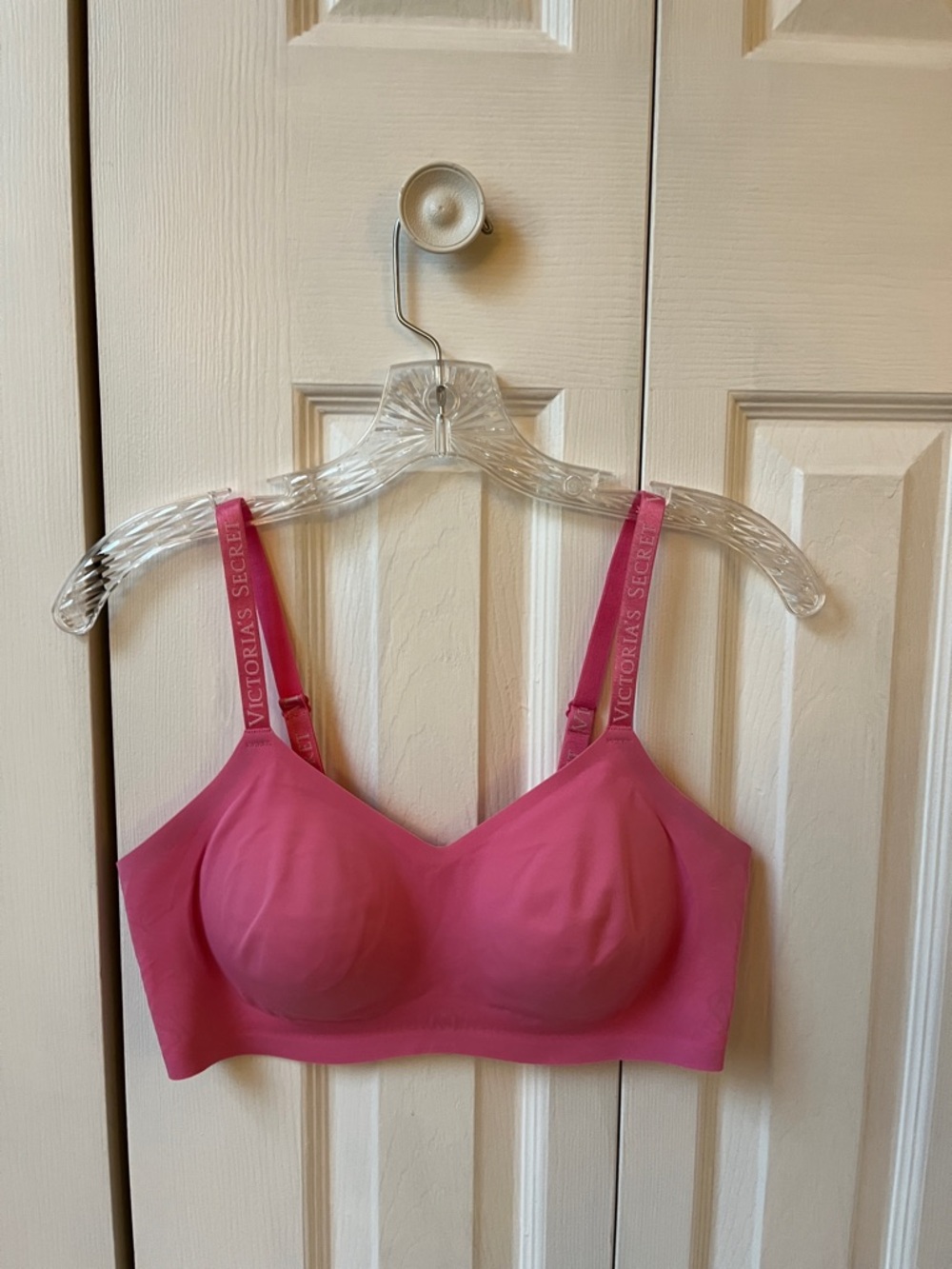 Victoria's Secret Large Pink Wireless Scoop Bra